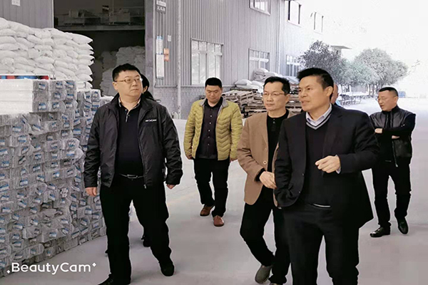 領(lǐng)導(dǎo)檢查現(xiàn)場